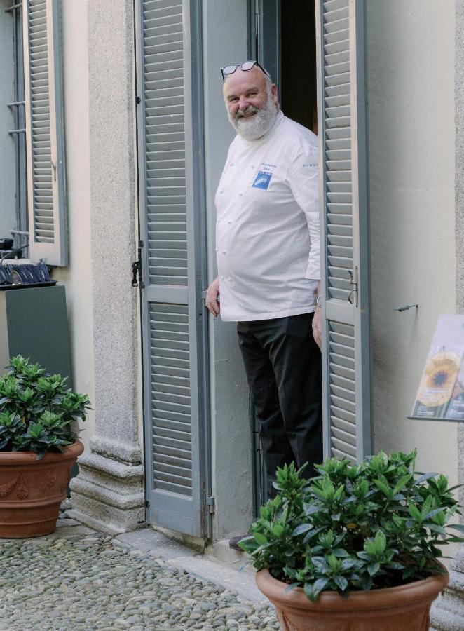 Caffe Delle Rose Les Chambres Verbania Exteriör bild